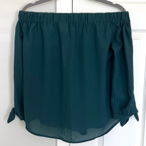 Japna NWT Deep Green Off the Shoulder Top - Size S - Picture 2 of 4